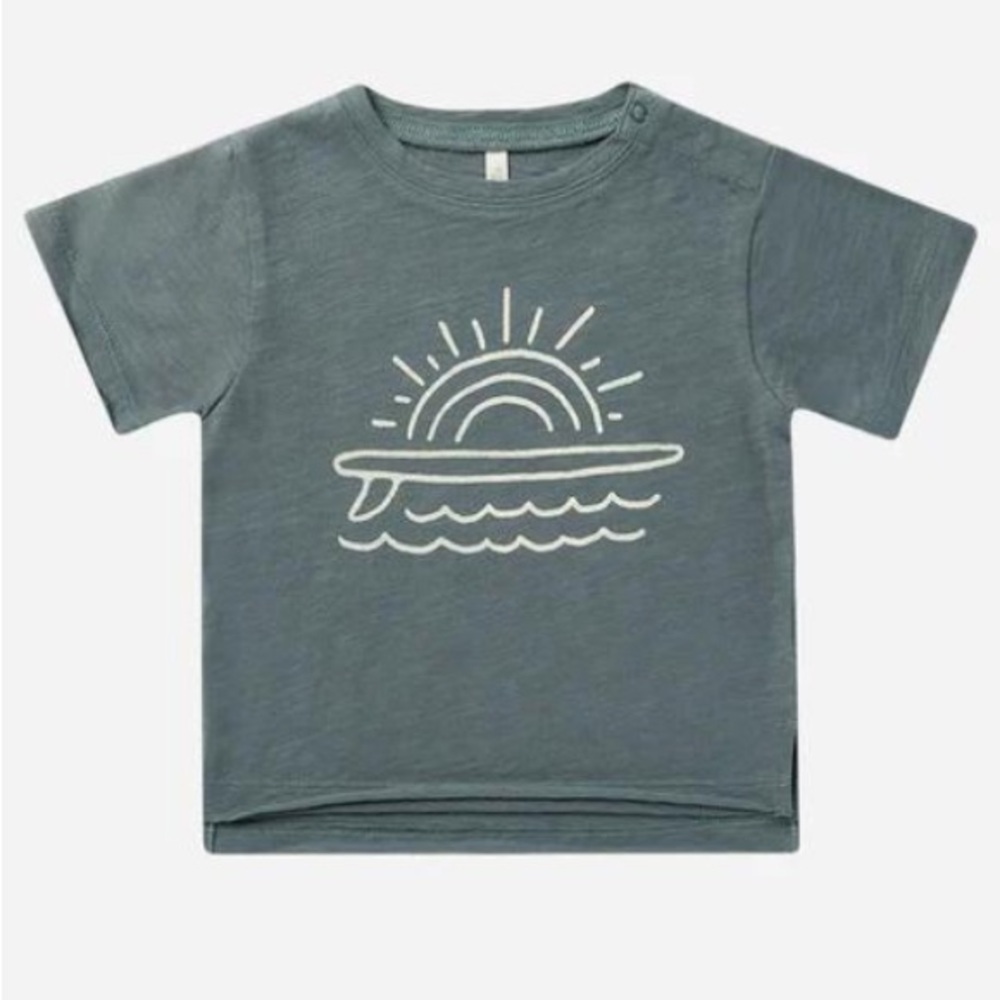 Rylee and Cru t-shirt 12-18M snap sleeved excellent used condition no flaws